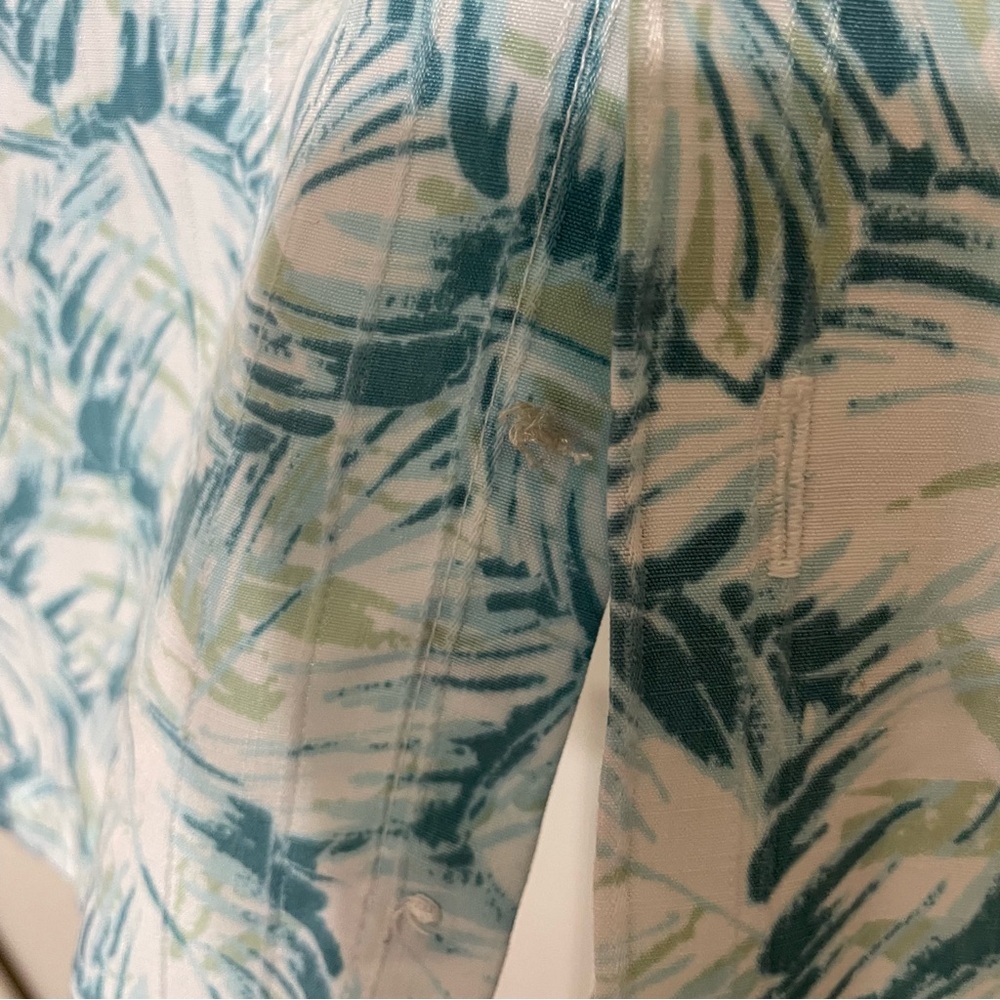 Van Heusen Green Casual Button Down Shirt with Tropical Flair - Picture 7 of 10